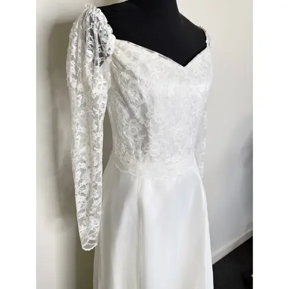 Vintage Lace Long Sleeve Wedding Dress A-Line Bridal Gown - Picture 2 of 16